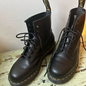 Dr Martens Black Boots Women’s Size 9